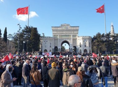 Gençlik direnişini gösteren bir kare