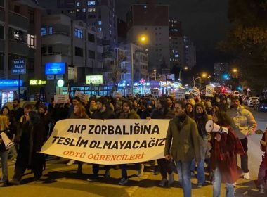 ODTÜ öğrencileri yürüyor