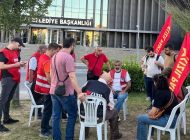 Kayyum Belediyesi tarafından işten atılan işçileri temsil eden Genel-İş 3 No'lu Şube Sekreteri Zeynel Yiğit
