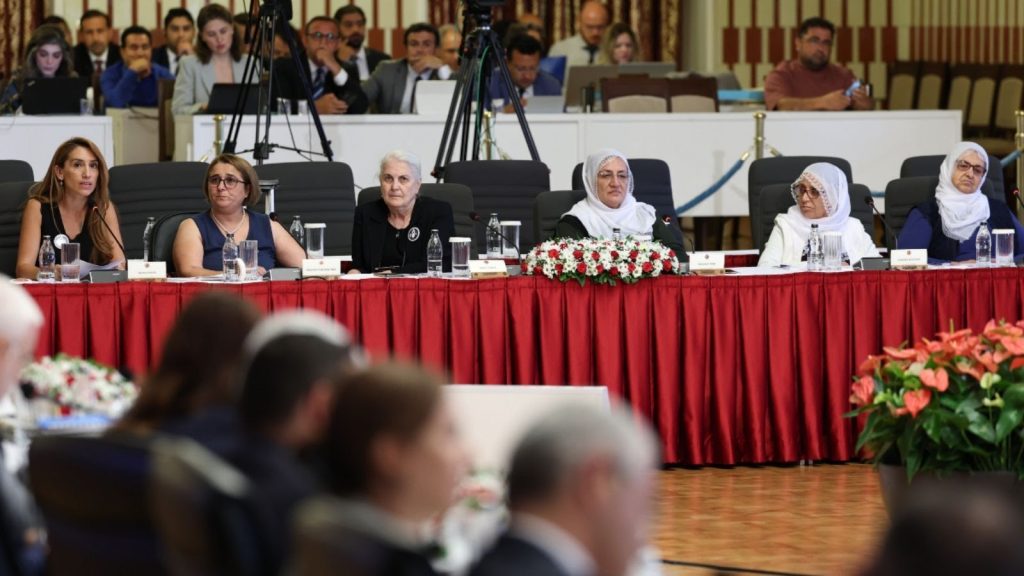 Çözüm Komisyonu Cumartesi Anneleri’ni ve Barış Anneleri’ni Dinledi