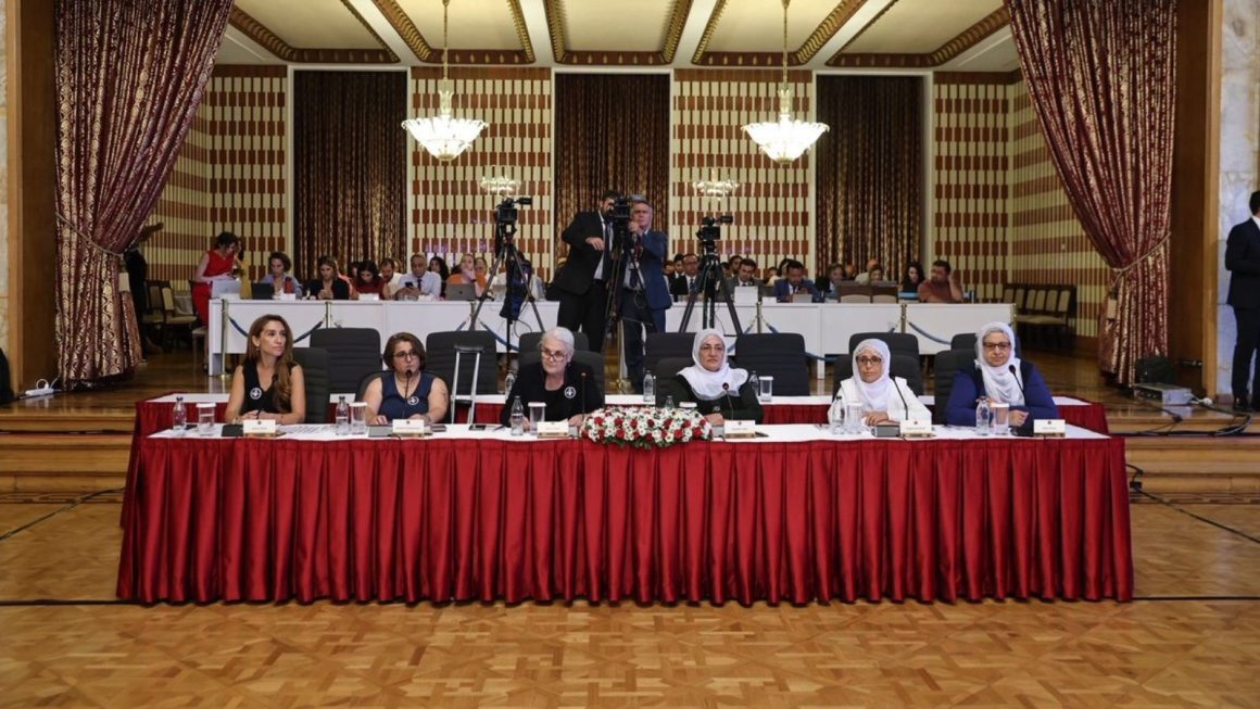 Cumartesi Anneleri ve Barış Anneleri Meclis'te