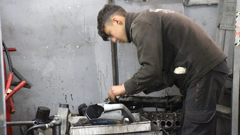 İktidar ve sermaye eliyle büyütülen çocuk işçiliği