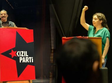 Kızıl Parti Eş Sözcüleri_Yaşanan tüm siyasi gelişmeler ülkeyi daha kaotik günlerin beklediğini gösteriyor.