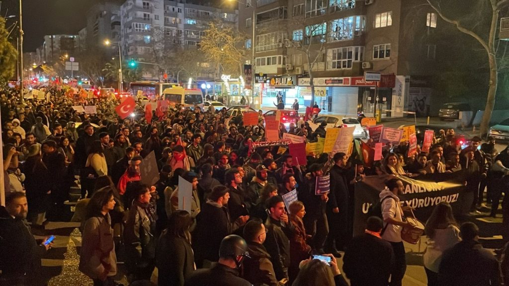 Piyasaya direnen bir neslin anatomisi