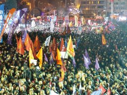 Geçmişten geleceğe_Süreklilik-kopuş diyalektiğinde birlik sorunu