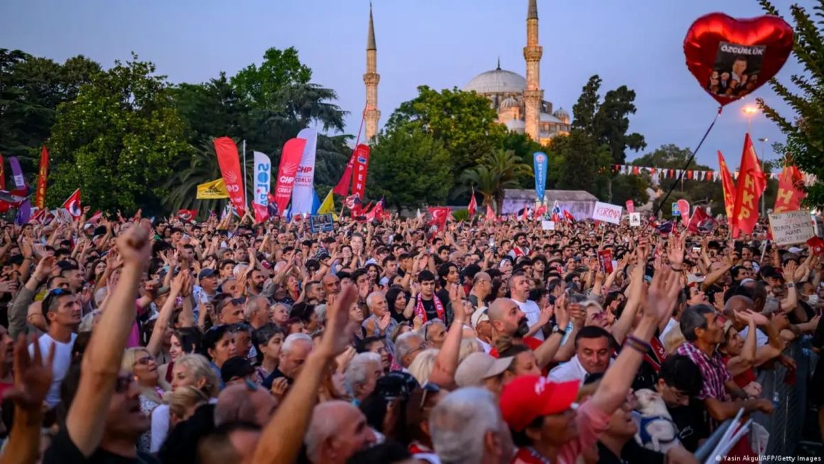 Birinci yılında Saraçhane ve Gençliğin Durumu