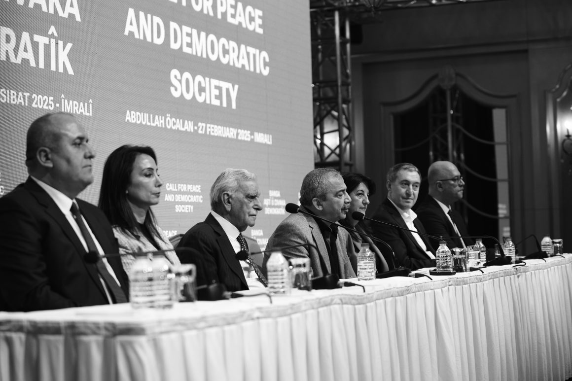 DEM Parti İmralı heyetinden "Barış ve Demokratik Toplum Çağrısı" toplantısı